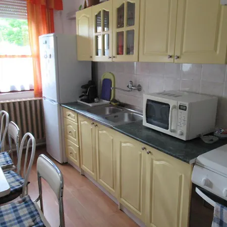 Apartman 2+2 Fő Részére Сasa de vacaciones *